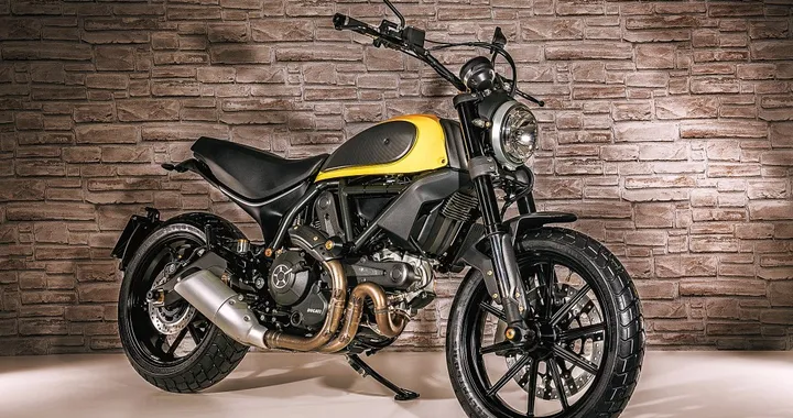 Accessori CNC Racing per una Ducati Scrambler su misura