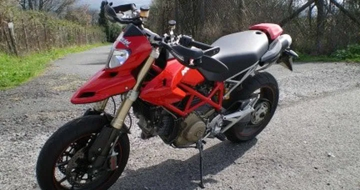 Prova: Ducati Hypermotard 1100 S