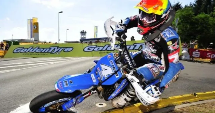 Internazionali d'Italia Supermoto: a Ottobiano si consegnano i titoli, nazionale a Ivan Lazzarini e internazionale a Thomas Chareyre