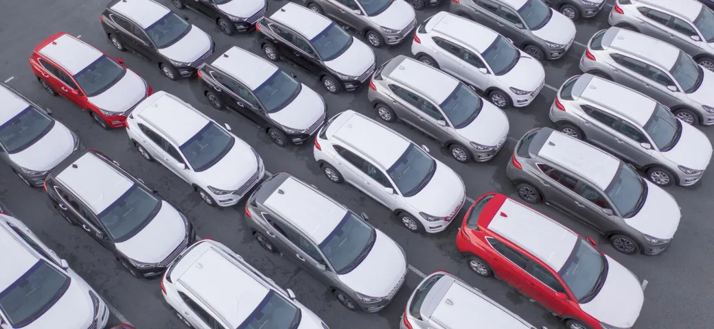 Più di 100.000 auto elettriche ferme in Germania: un disastro