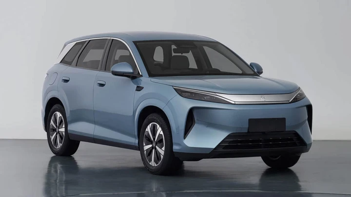 BYD Atto 3, nuovo capitolo: autonomia fino a 630 km e ricarica flash