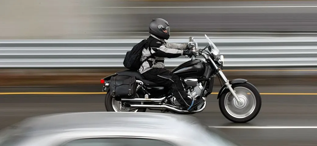 Autostrade: le moto da agosto pagano meno. Ma solo con il telepass