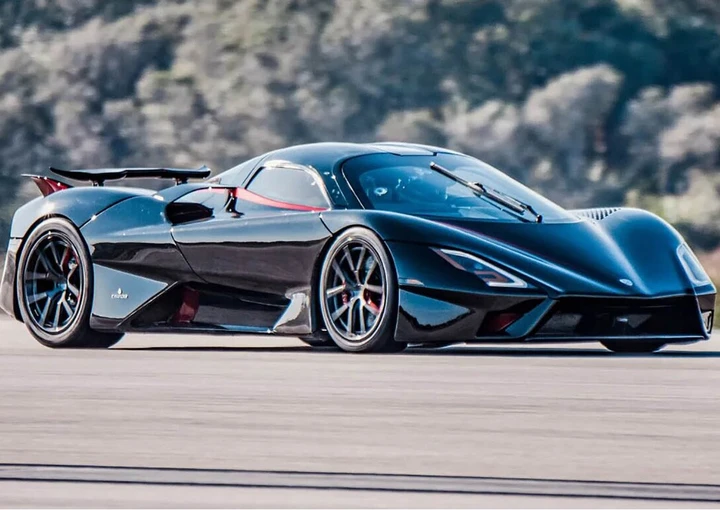 SSC Tuatara, il nuovo record di velocità: 455 km/h