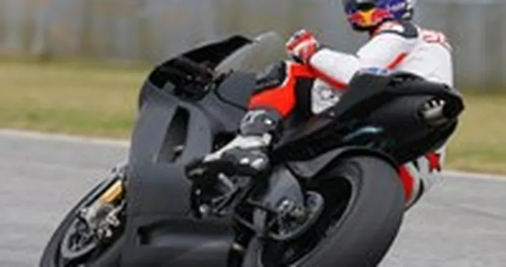 Test Jerez: pochi giri per Capirossi e Stoner