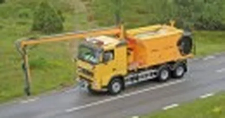 Schmidt SR 800: cos'è e come funziona la macchina tappa buche stradali
