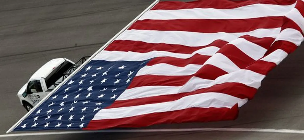 Ford Mustang: il patriottismo della Ford EcoBoost 400 in Video