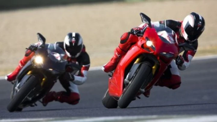 Ripartono i corsi di guida Ducati
