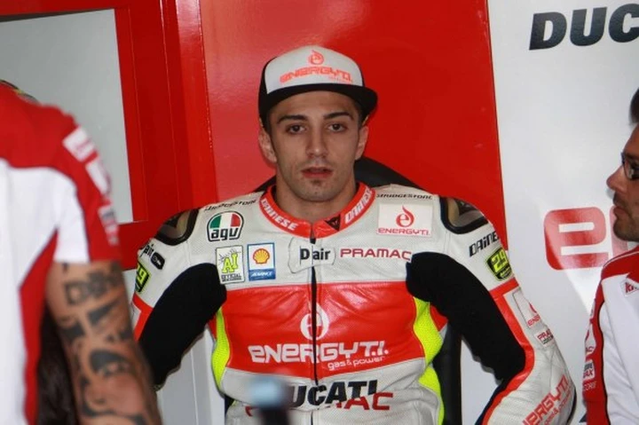 Iannone sarà operato al braccio martedì, Crutchlow 