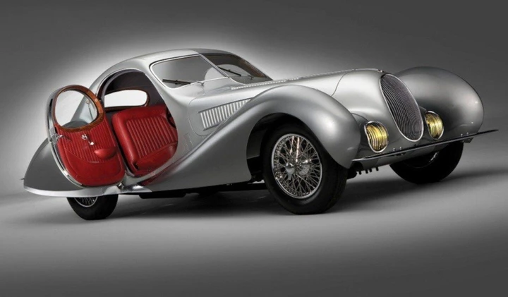 Rubò in America una preziosa Talbot-Lago del 1938, arrestato in Italia