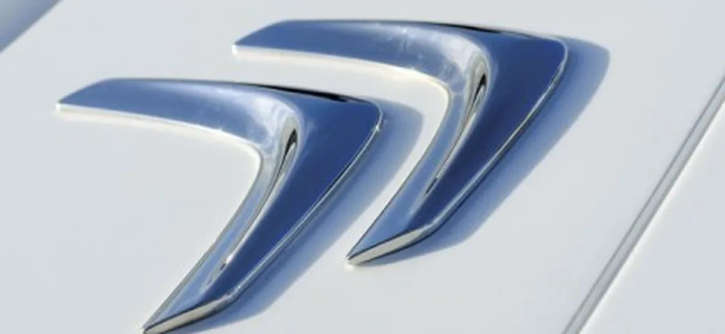 Citroen: sulla C3 Picasso debutta il nuovo logo