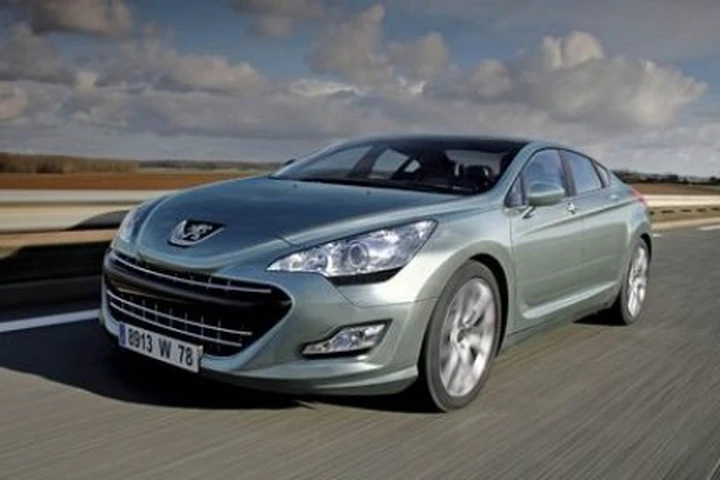Peugeot 608: la berlina-coupè secondo Peugeot