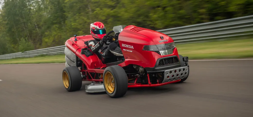Honda Mean Mower V2: record mondiale per il trattorino da 193 cv