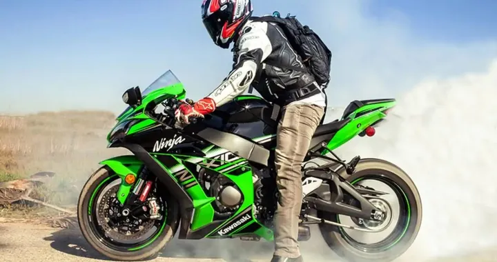 Fugge a 140 km/h e vende la moto online: arrestato in Germania