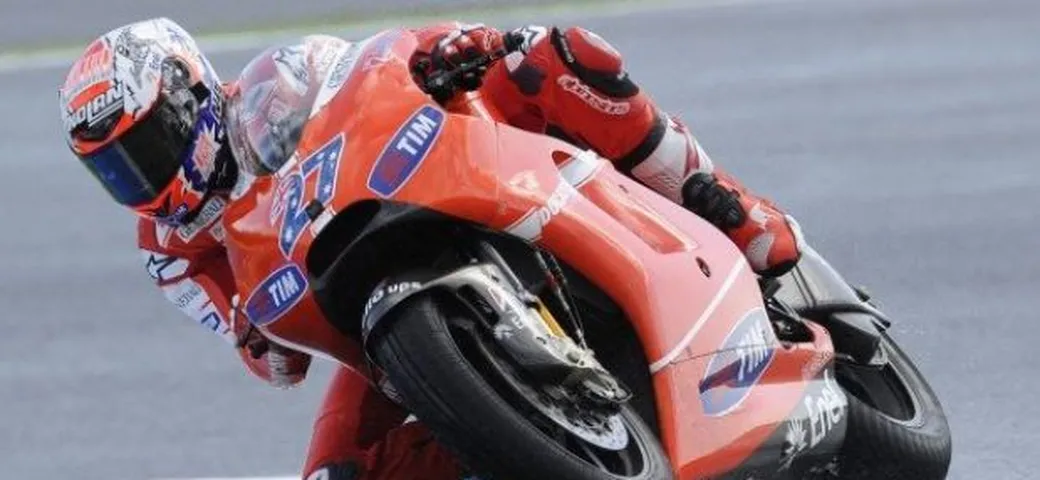 MotoGP: fantastica pole di Casey Stoner a Valencia, davanti a Jorge Lorenzo e Marco Simoncelli