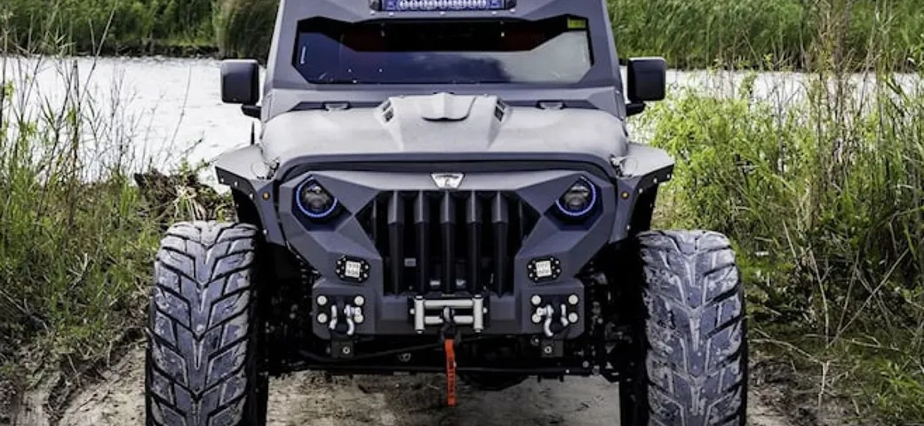 Apocalypse 6x6, il bolide a 6 ruote motrici di 