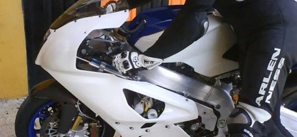 Proseguono i test sulla nuova Aprilia V4