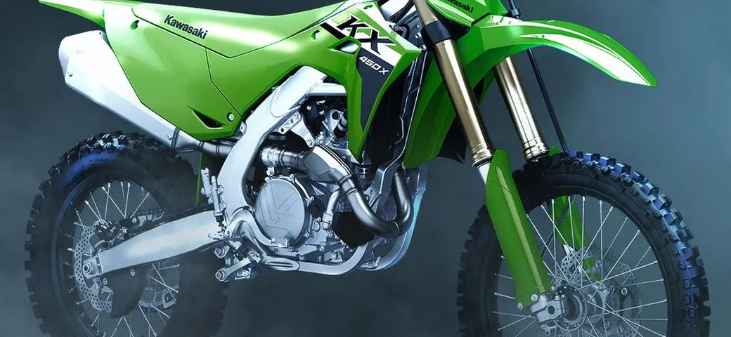 Kawasaki KX450 2024: debutta la nuova versione con tante novità [FOTO]