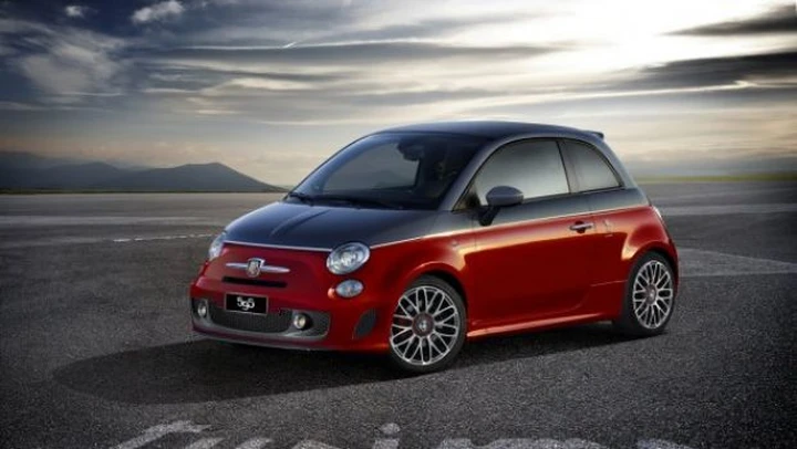 Abarth 595 turismo, 595 competizione, 695 Assetto Corse e Punto scorpione - Motor Show di Bologna 2011