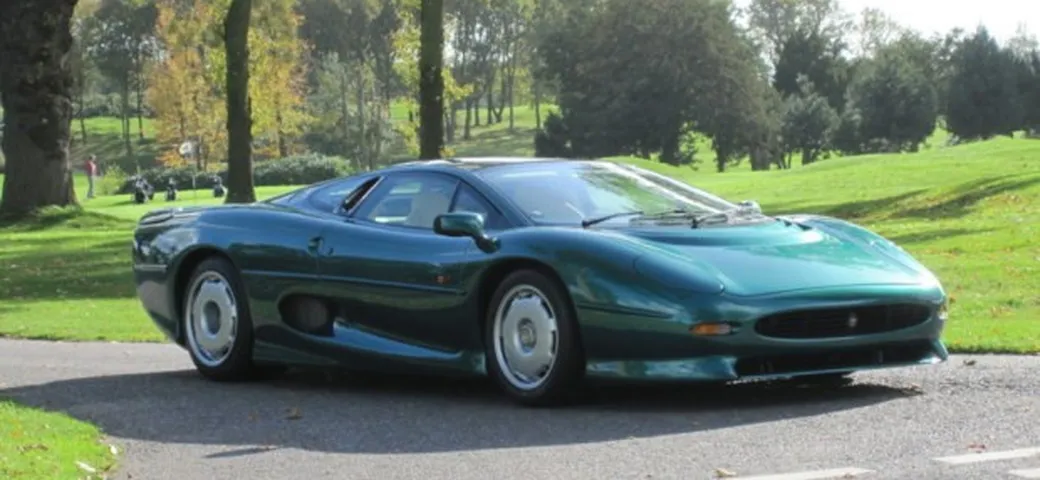 All'asta la Jaguar XJ220 del Sultano del Brunei