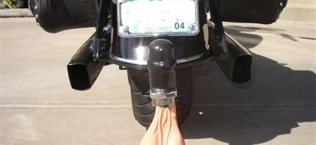 Questa moto ha le... palle!