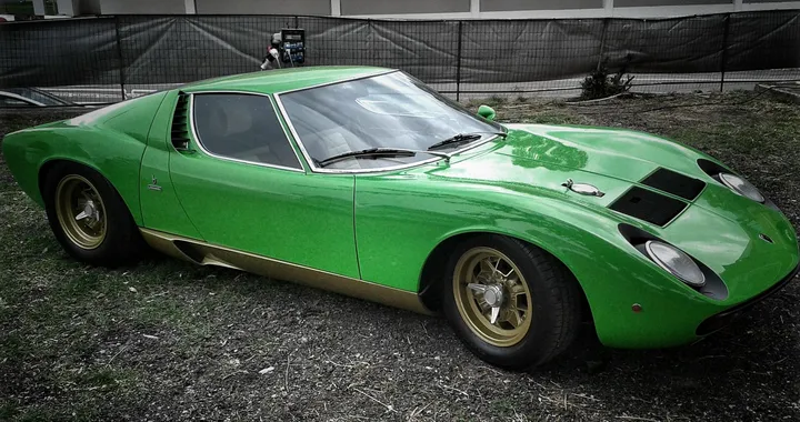 Lamborghini Miura P400 SV: una supercar evergreen
