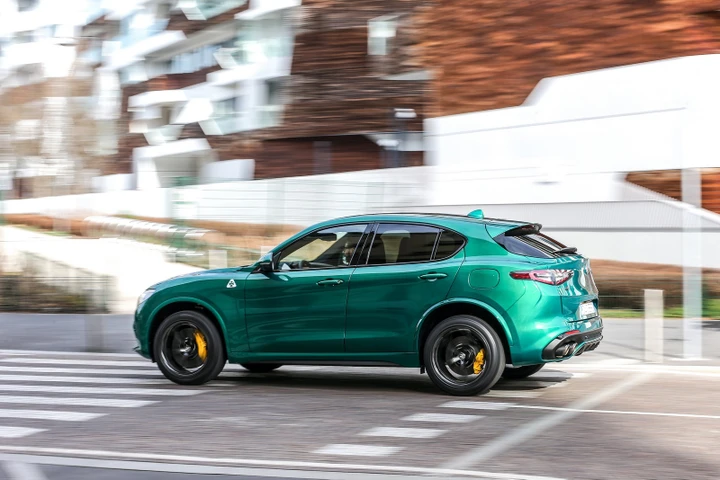 Alfa Romeo Stelvio 2022: nuove indiscrezioni sul restyling