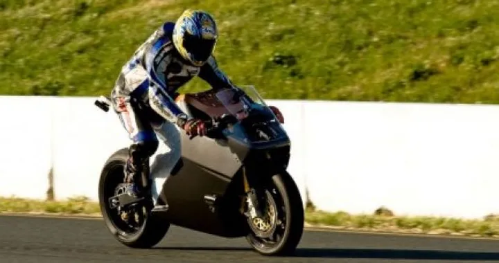 TTXGP: la Mission One prova sul circuito Infineon Raceway in California