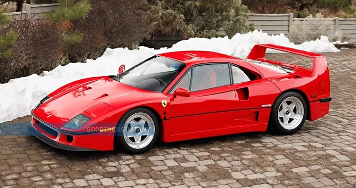 Ferrari F40: all’asta un esemplare quasi nuovo