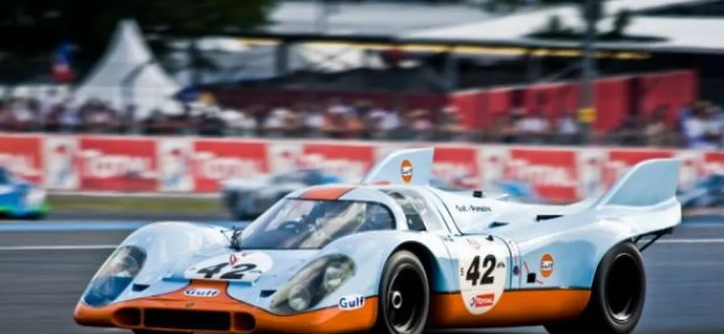 Manda fuorigiri una Porsche 917. Il 'colpevole' è un giornalista