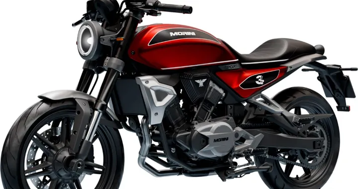 Moto Morini 3 ½, ritorna la mitica V2: 32,6 CV e prezzo da 4.190 euro