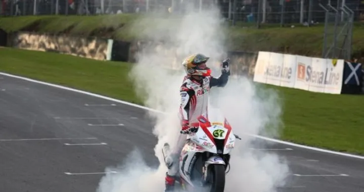 BSB 2012: Shane 'Shakey' Byrne campione per la terza volta /video