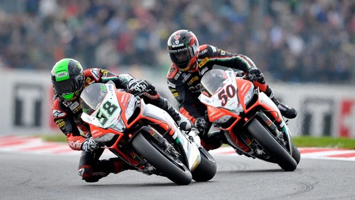 Laverty e Guintoli in coro: 