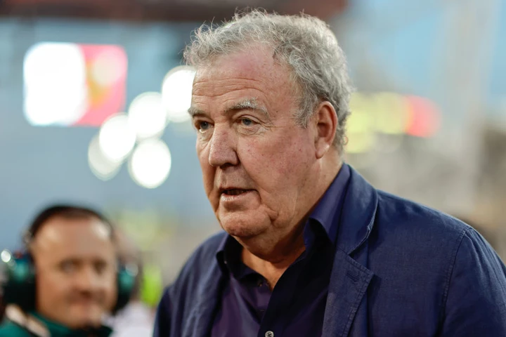 Jeremy Clarkson esulta per la discesa di Tesla ed Elon Musk