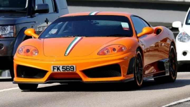 Ferrari: una 360 Modena travestita da 430 Scuderia