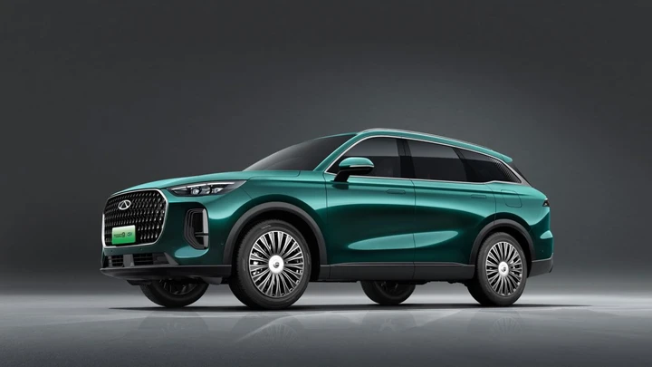 Chery Tiggo 9 arriva in Italia, SUV ibrido a 7 posti per le famiglie