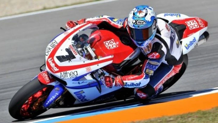 WSBK: Gara2 è storia. Vittoria di Carlos Checa e Max Biaggi Campione del Mondo 2010
