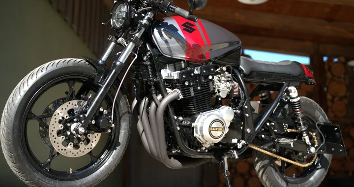 Un garage, un’amicizia e una leggenda: la rinascita di una Suzuki Katana del 1982