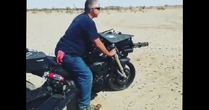 Moto pistolera