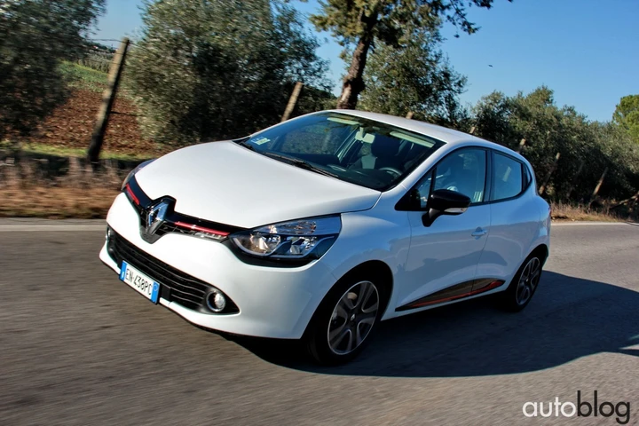 Renault Clio 1.5 dCi e Clio 900 TCe: informazioni, prezzi e prova