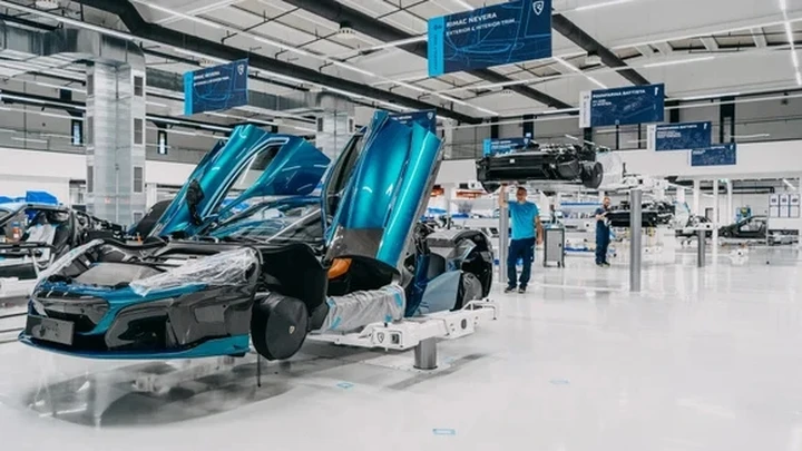 Porsche dice addio a Bugatti e Rimac: vende tutto e incassa circa un miliardo di euro