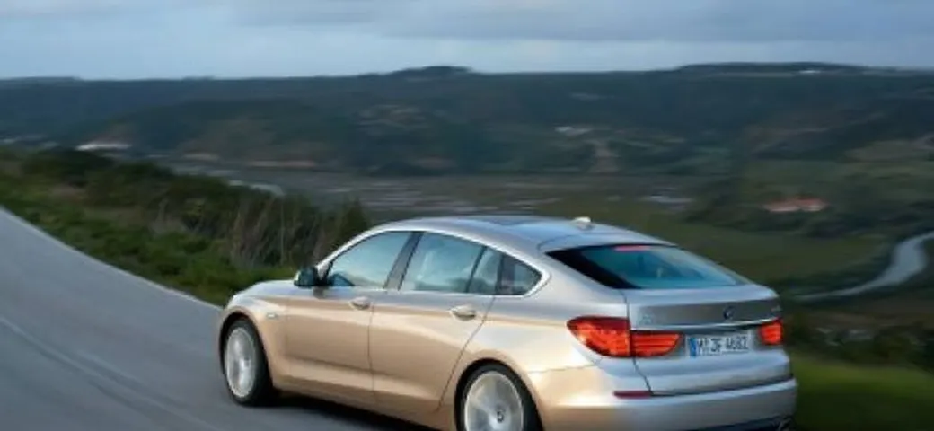 BMW Serie 5 GT: in arrivo le versioni 520d e 523d