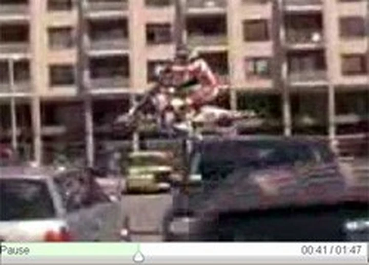 Video Ivan Lazzarini: supermoto in the city in attesa di Magic For Fun!