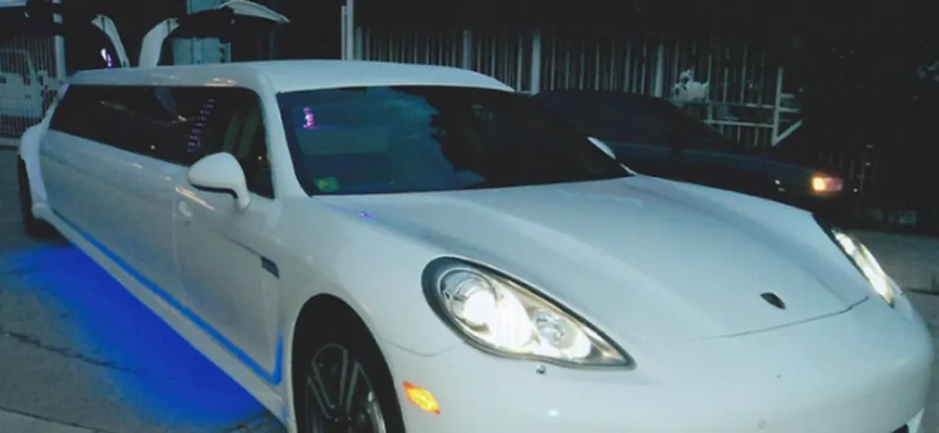 Porsche Panamera: in vendita la limousine con abitacolo a 9 posti
