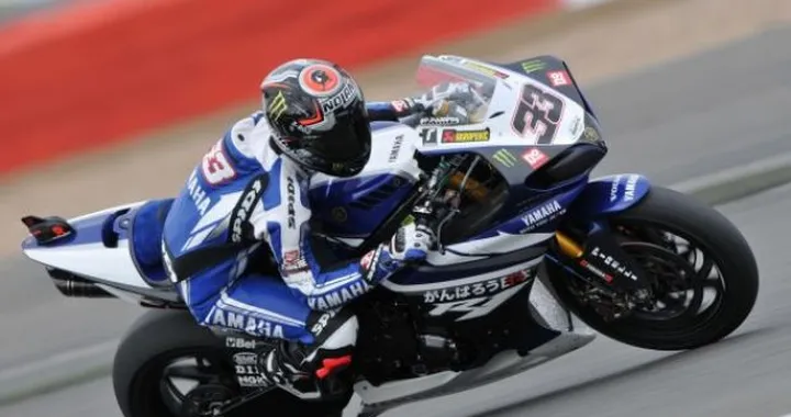 WSBK: R1 problematica a Silverstone per Marco Melandri che conquista due terzi posti, doppio podio anche per Eugene Laverty