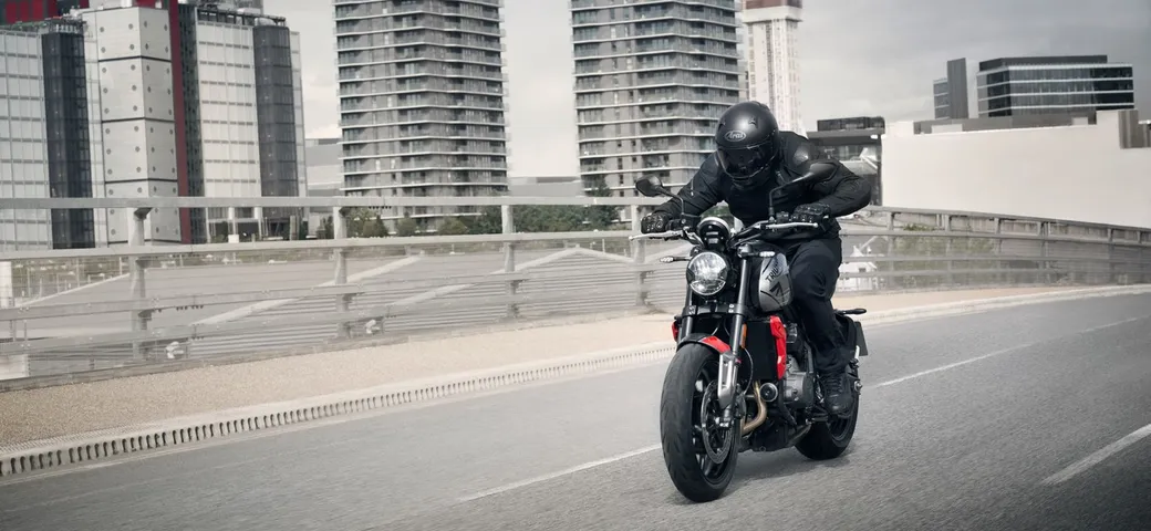 Triumph svela Trident 660: informazioni, caratteristiche, prezzo e disponibilità