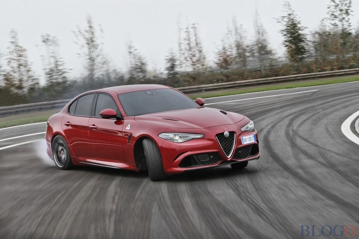 Alfa Giulia Quadrifoglio: in pista con il collaudatore [Video]