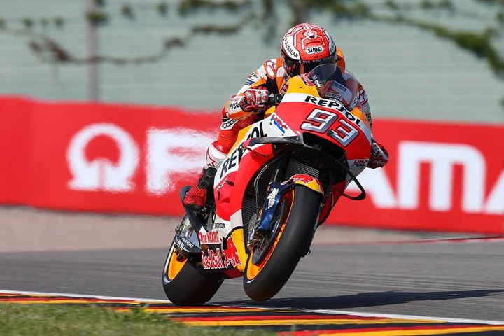 MotoGP, Germania: Marquez immenso e inarrestabile. Rossi e Vinales a podio