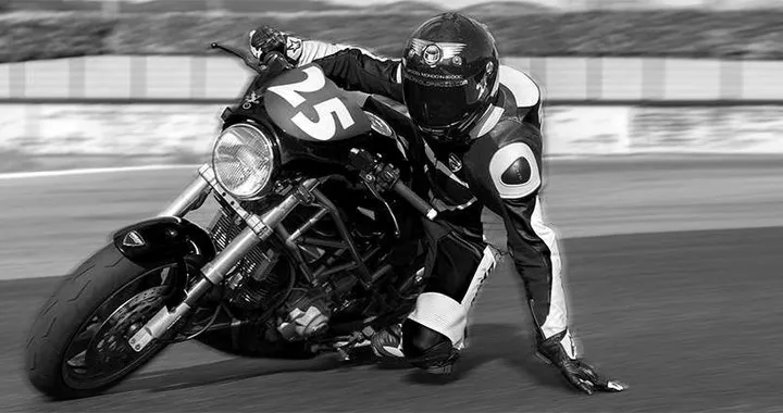 Intervista a Paolo Pirozzi: 564 mila km in Ducati con record