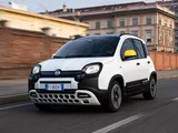 Le dieci auto più vendute in Italia nei primi sei mesi del 2025: al comando sempre lei
