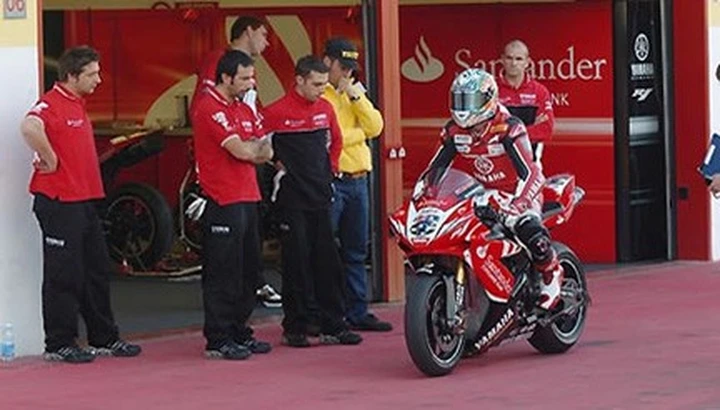 La prima di Corser sulla Yamaha R1